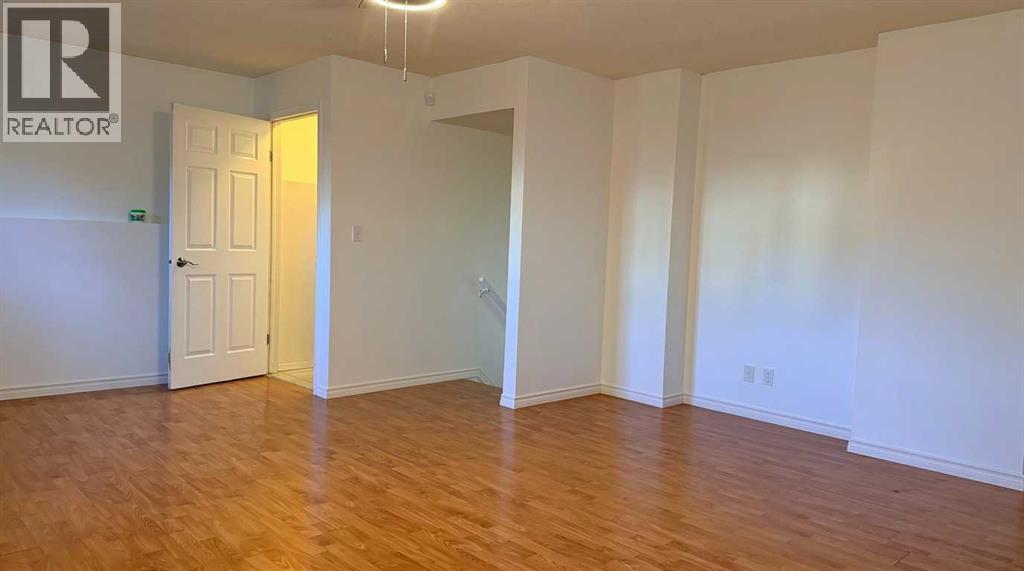 7302 104A Street - 16