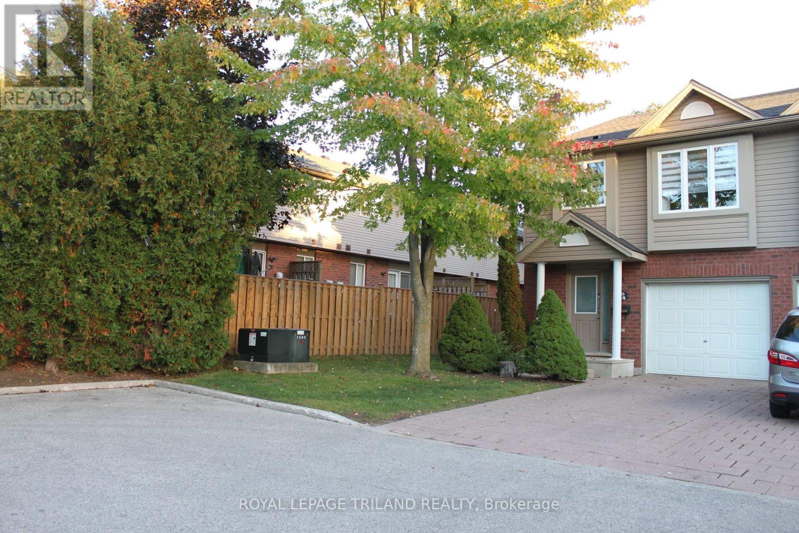 44 - 780 FANSHAWE PARK ROAD, London North (North C) Ontario