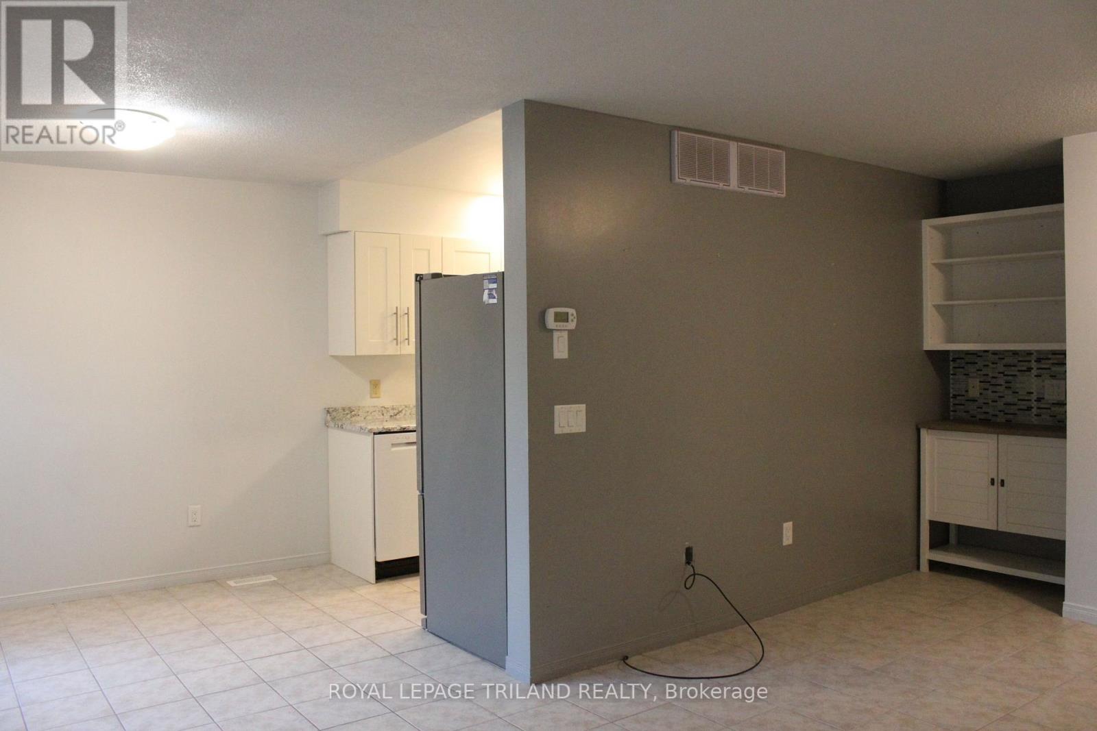 44 - 780 FANSHAWE PARK ROAD, London North (North C) — photo 4