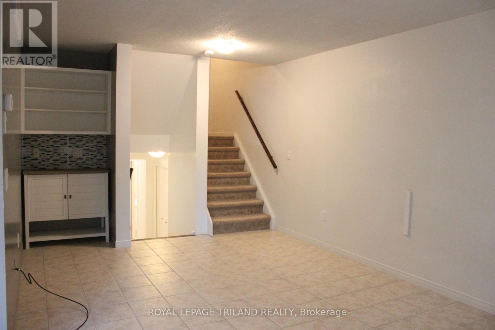 44 - 780 FANSHAWE PARK ROAD, London North (North C) — photo 5
