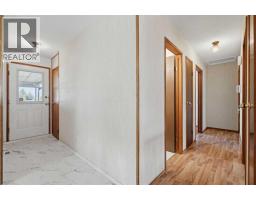 Dining room - 3214 57 Avenue, Red Deer, AB T4N5V5 Photo 8