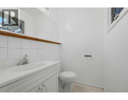 Primary Bedroom - 3214 57 Avenue, Red Deer, AB T4N5V5 Photo 11