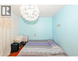 4pc Bathroom - 5911 47 Avenue, Camrose, AB T4V0G8 Photo 13