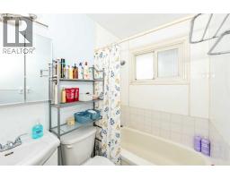 5911 47 Avenue, Camrose, AB T4V0G8 Photo 16