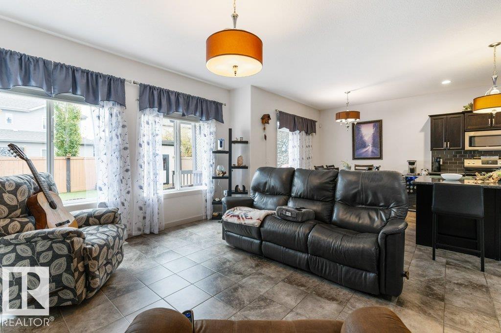 29 NEWGATE WY - 15