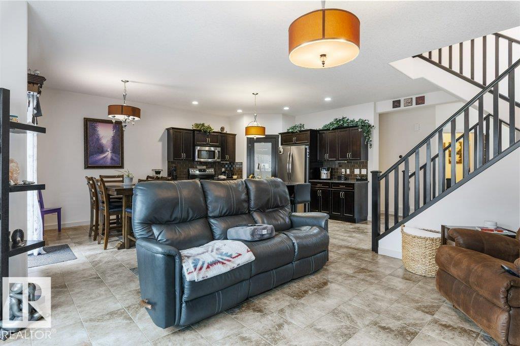 29 NEWGATE WY - 16