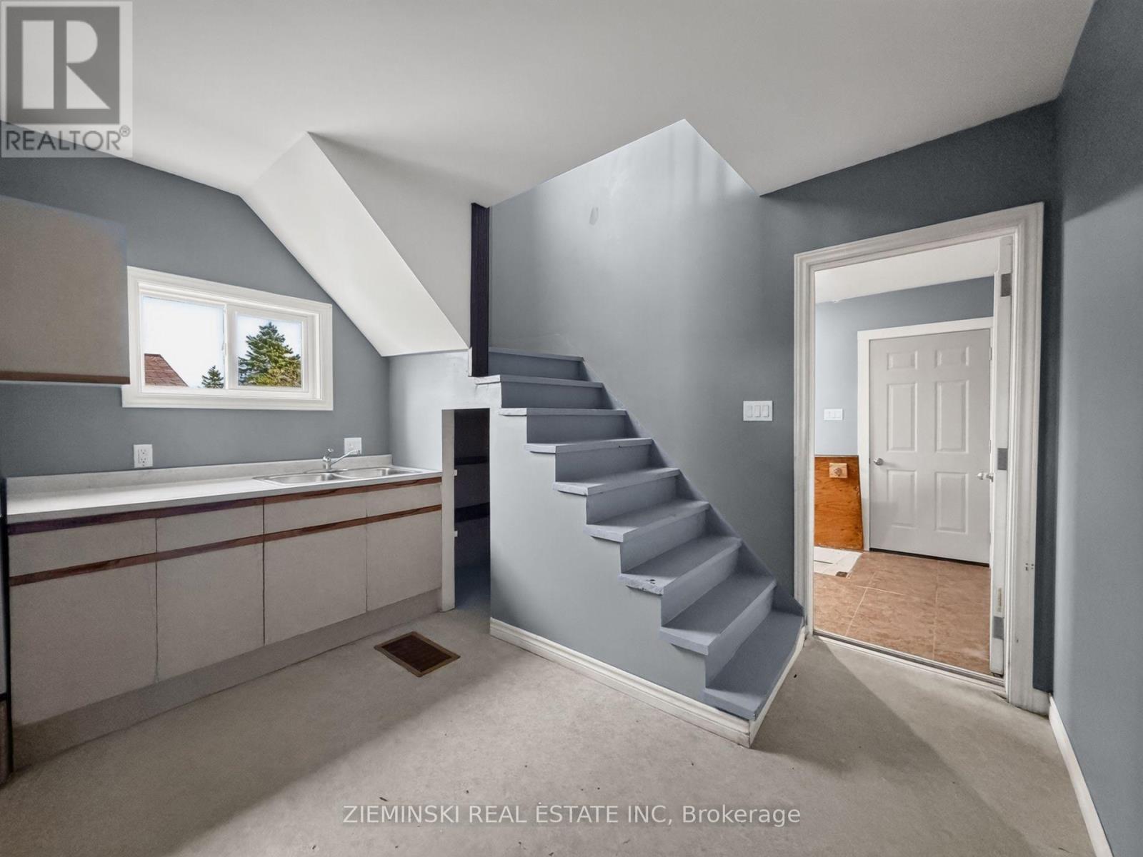 85 MARION STREET - 8