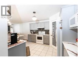 4pc Bathroom - 270 Somerside Park Sw, Calgary, AB T2Y3G5 Photo 10