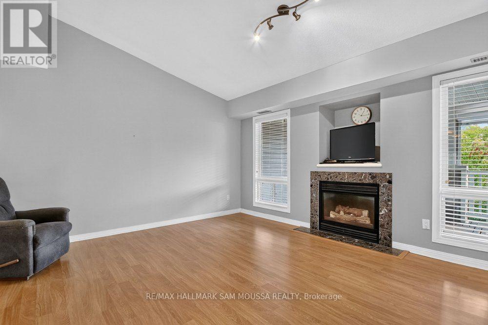 19 COLCHESTER SQUARE - Image 9