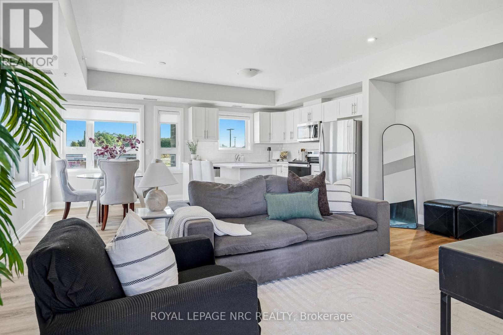 #109 120 SUMMERSIDES BOULEVARD - Image 10
