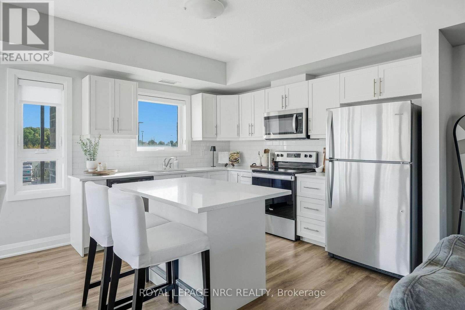 #109 120 SUMMERSIDES BOULEVARD - Image 12