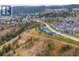 1968 Qu'appelle Boulevard, Kamloops, BC V2E0C1 Photo 77