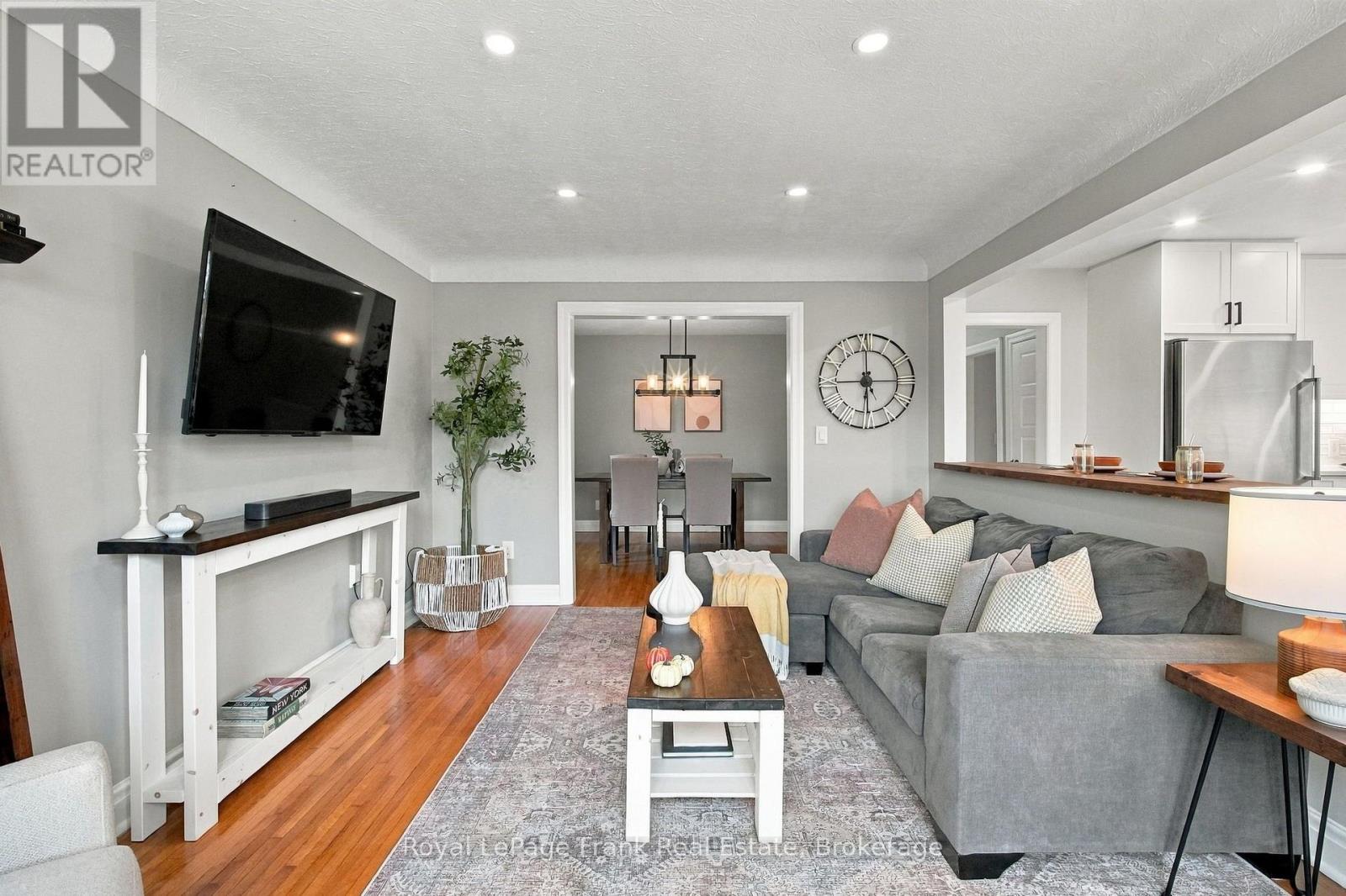 379 Arthur Street — photo 11