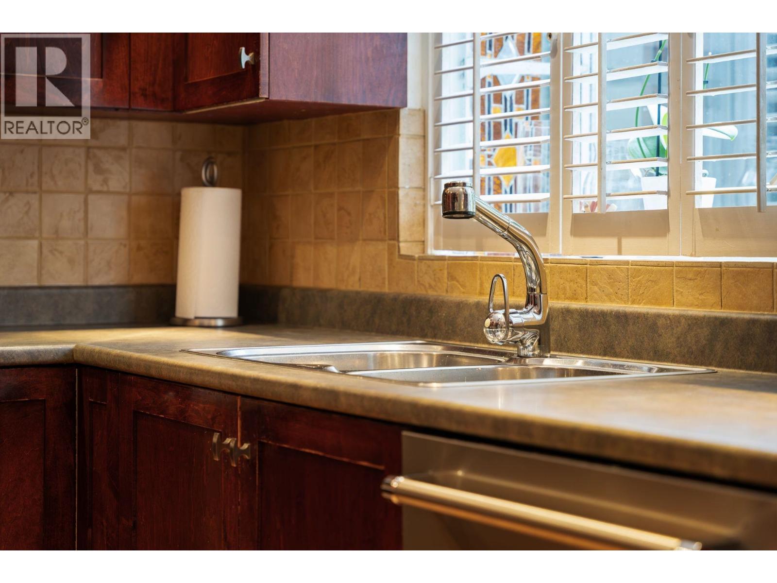 2894 MOUNT SEYMOUR PARKWAY, North Vancouver