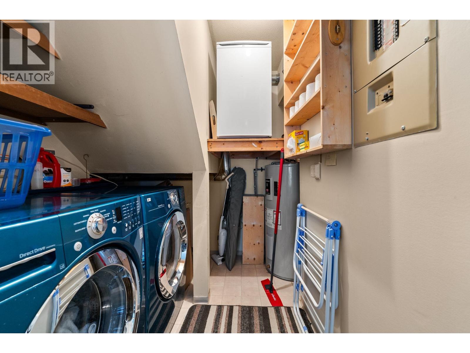 2894 MOUNT SEYMOUR PARKWAY, North Vancouver