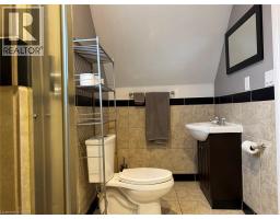 166 Cedardale Avenue Unit# A, Stoney Creek, ON L8E1R1 Photo 17