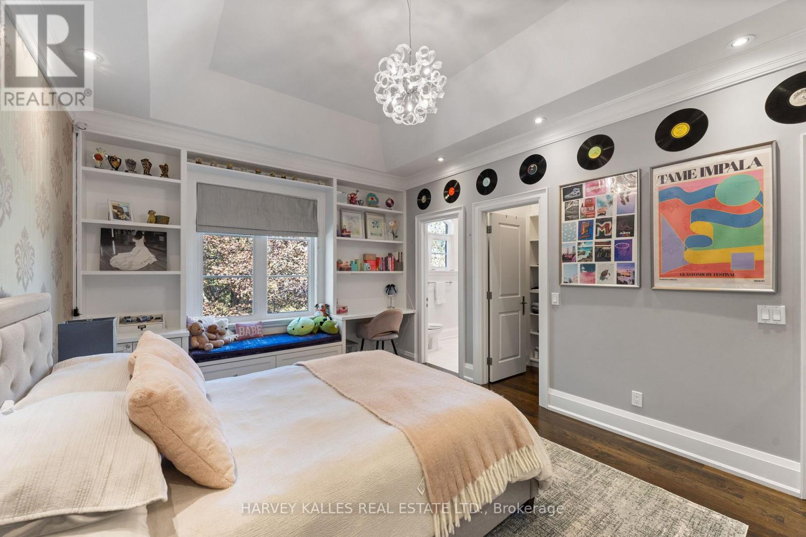 717 WOBURN AVENUE - 34