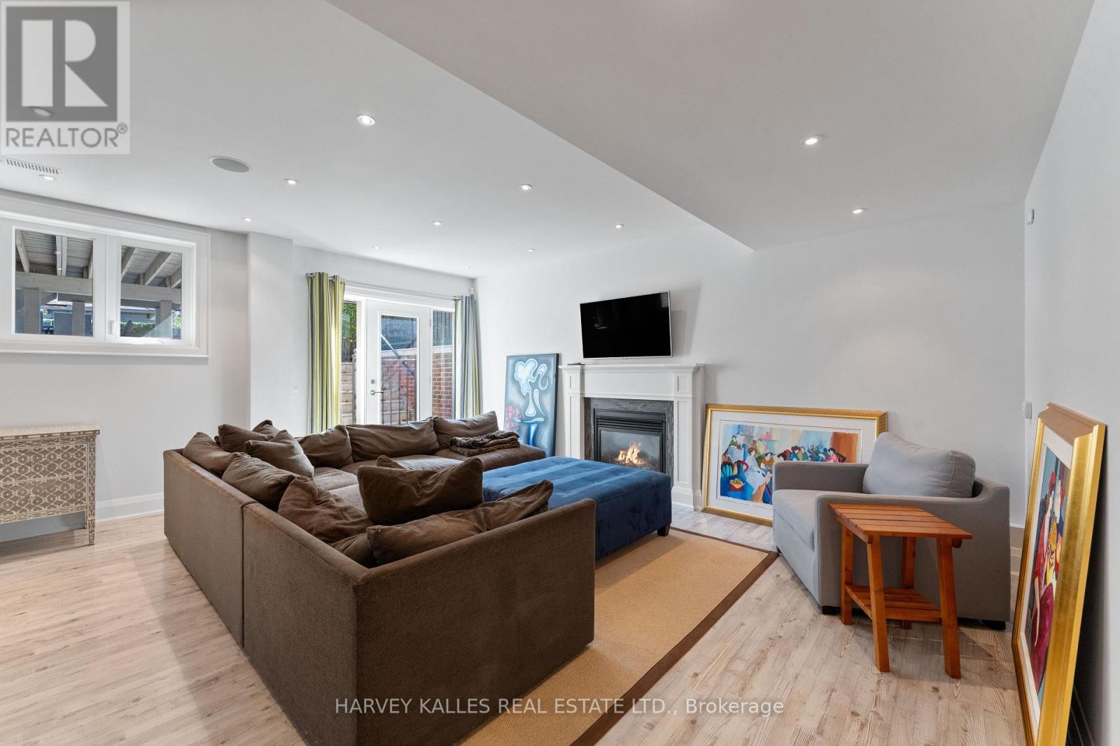 717 WOBURN AVENUE - 41