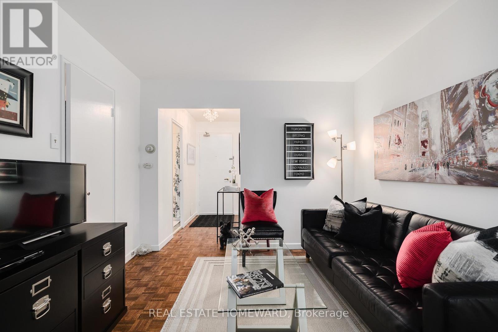 203- 575 Avenue Road, Toronto, ON photo 10