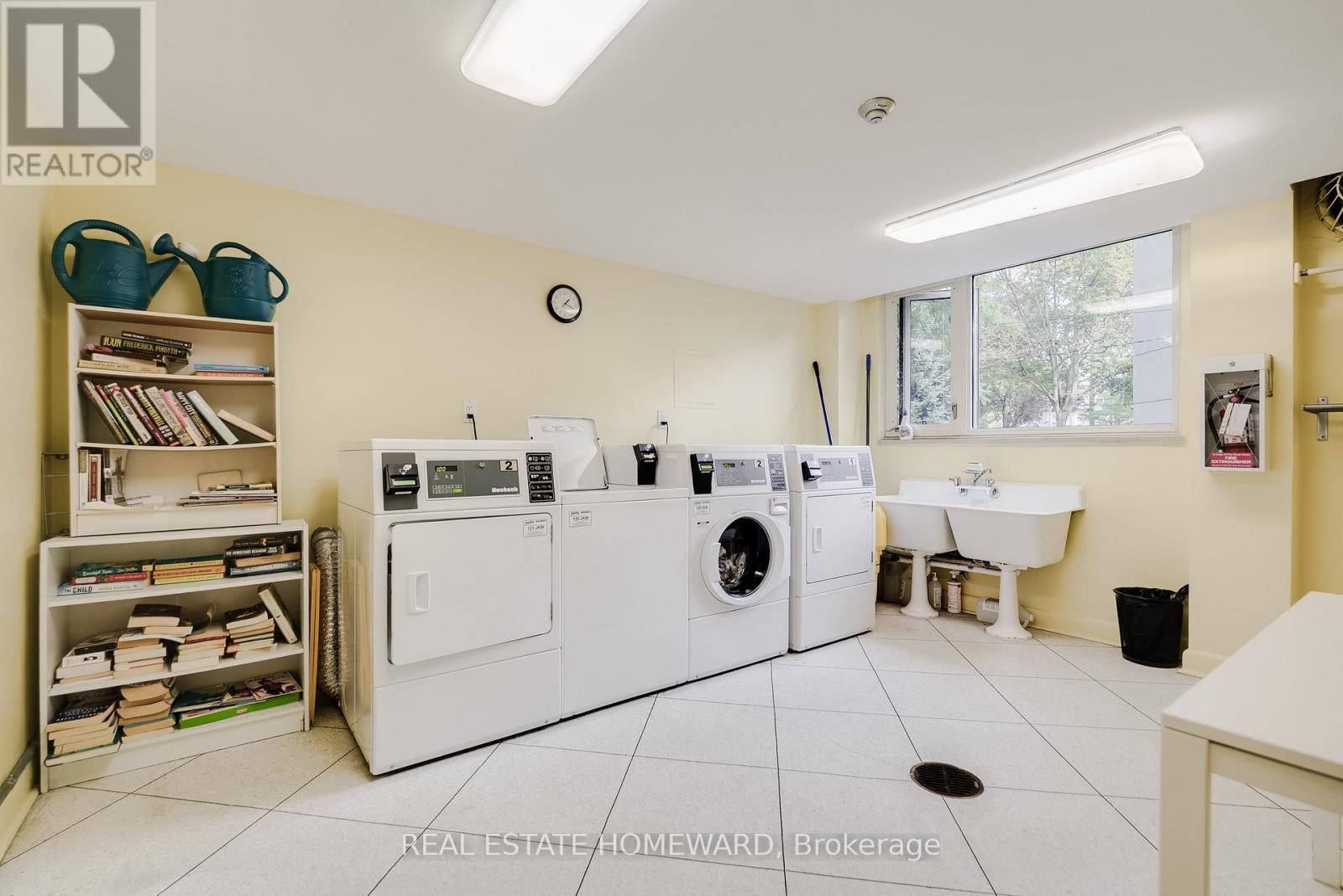 203- 575 Avenue Road, Toronto, ON photo 27