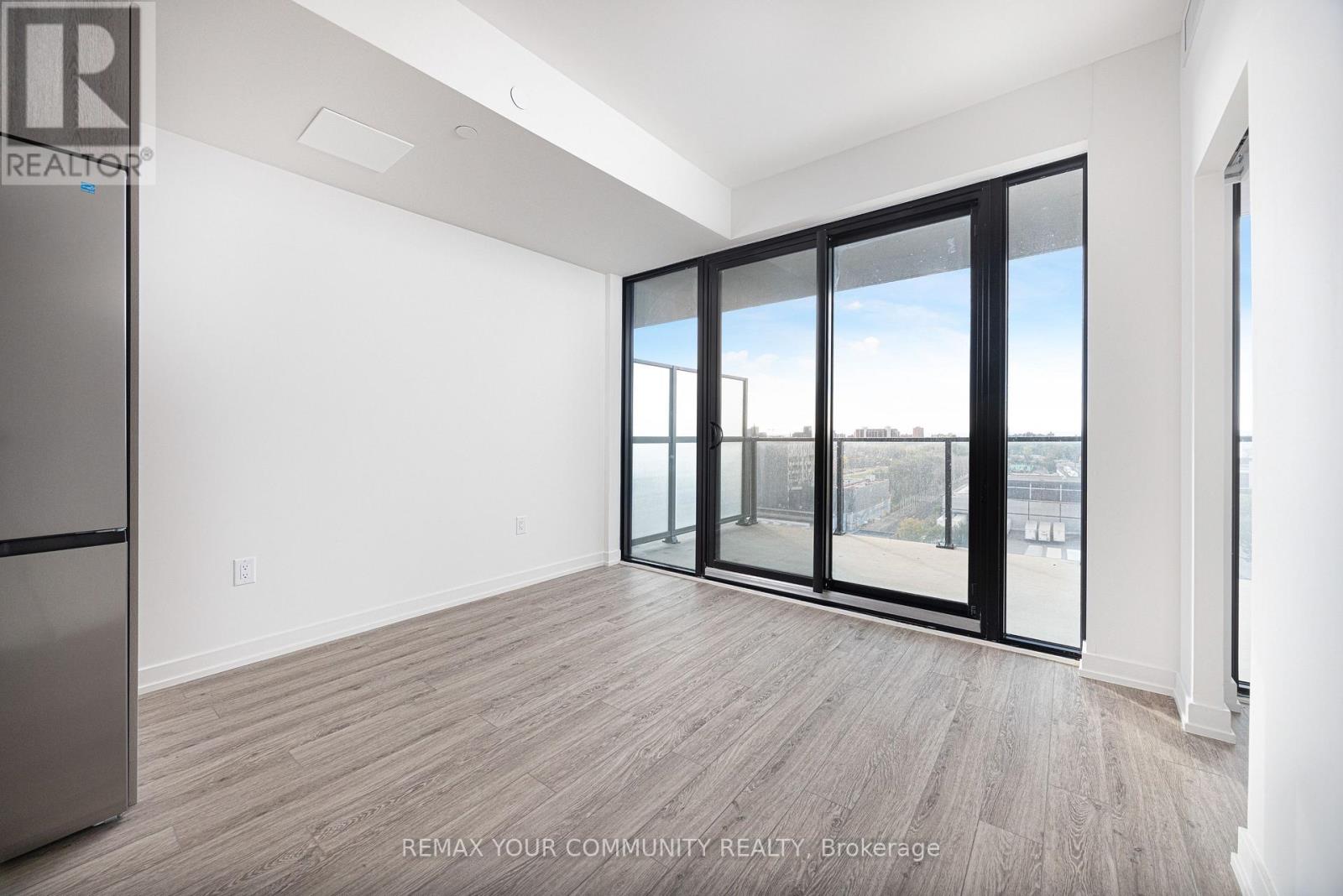 #1005 181 STERLING ROAD - Image 10
