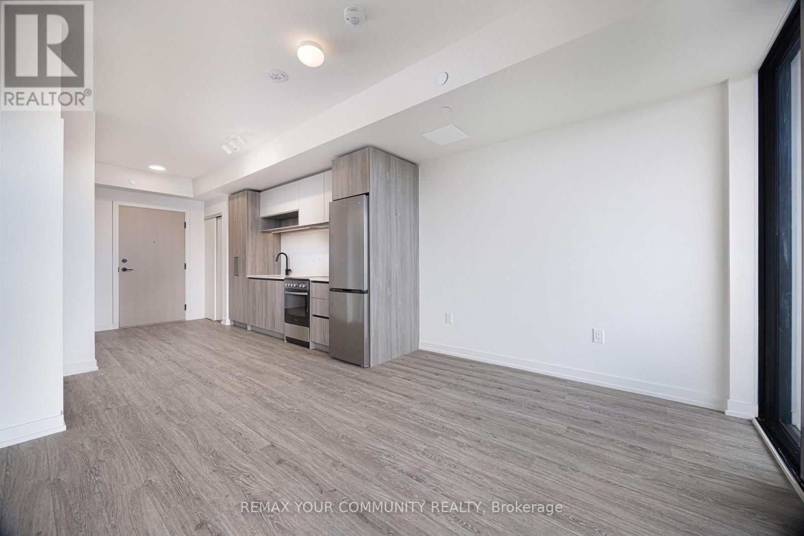 #1005 181 STERLING ROAD - Image 12