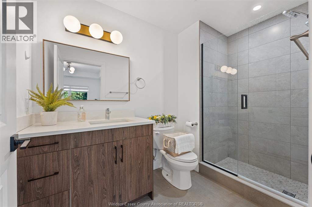 3817 Howard — photo 27