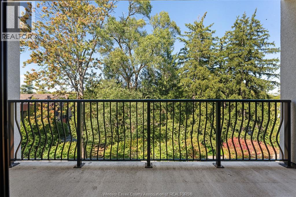 3817 Howard — photo 31