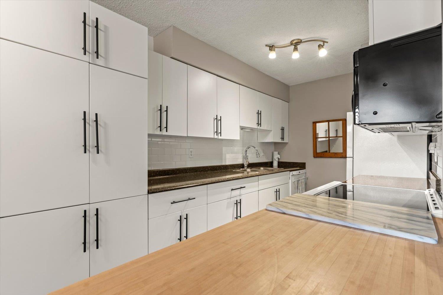 Photo of 1 46085 GORE AVENUE, Chilliwack Downtown 12