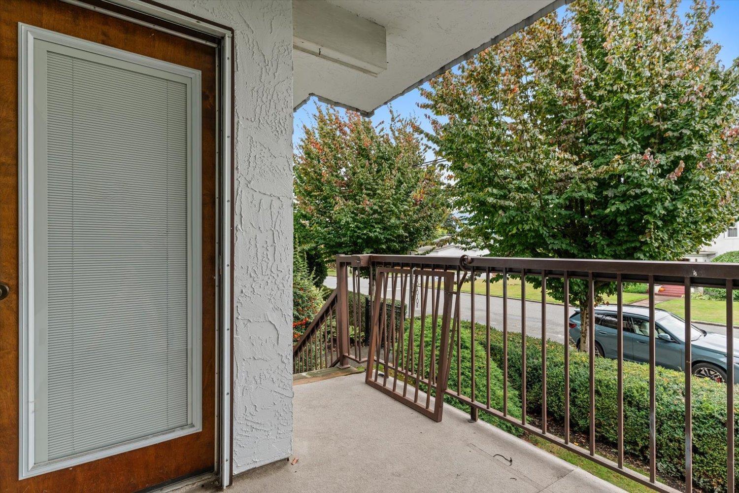 Photo of 1 46085 GORE AVENUE, Chilliwack Downtown 33