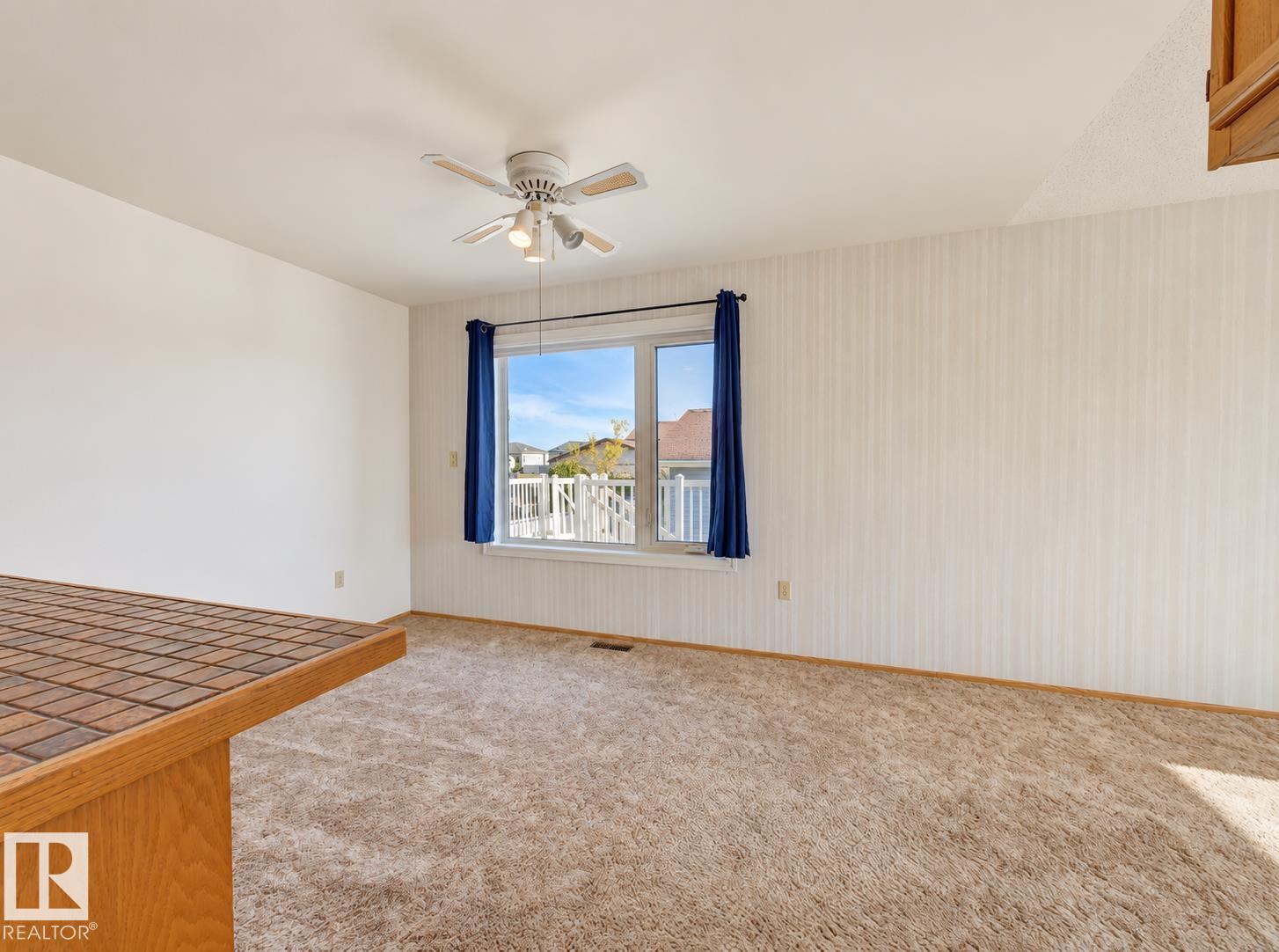 5503 44 ST - 12