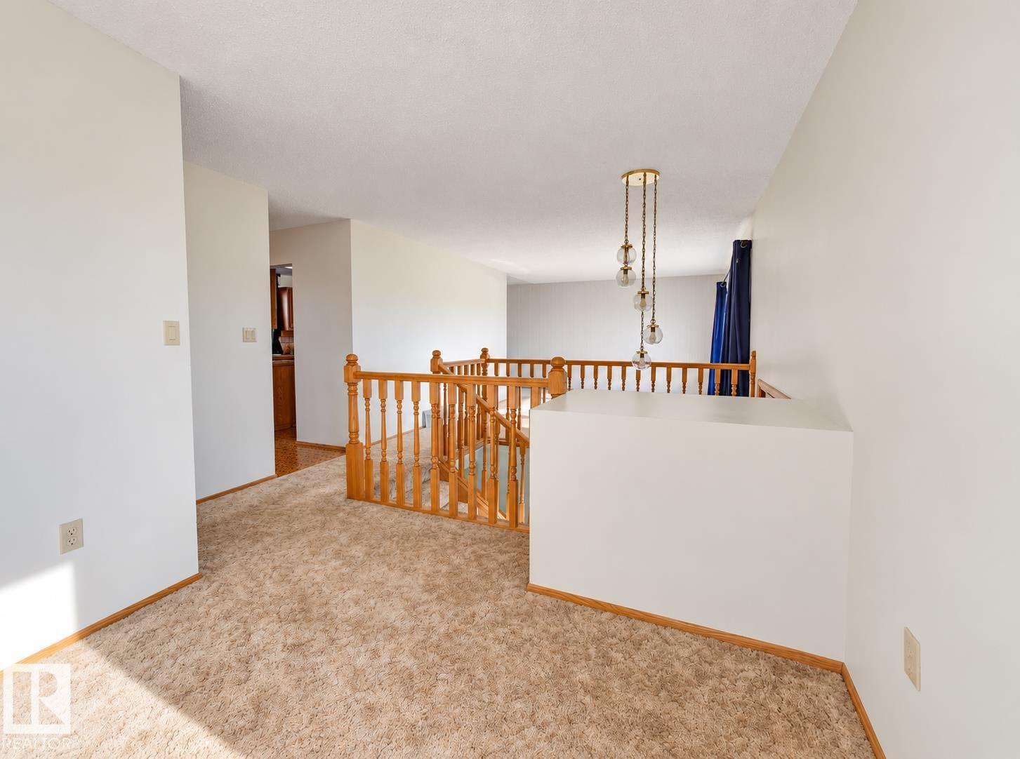 5503 44 ST - 16