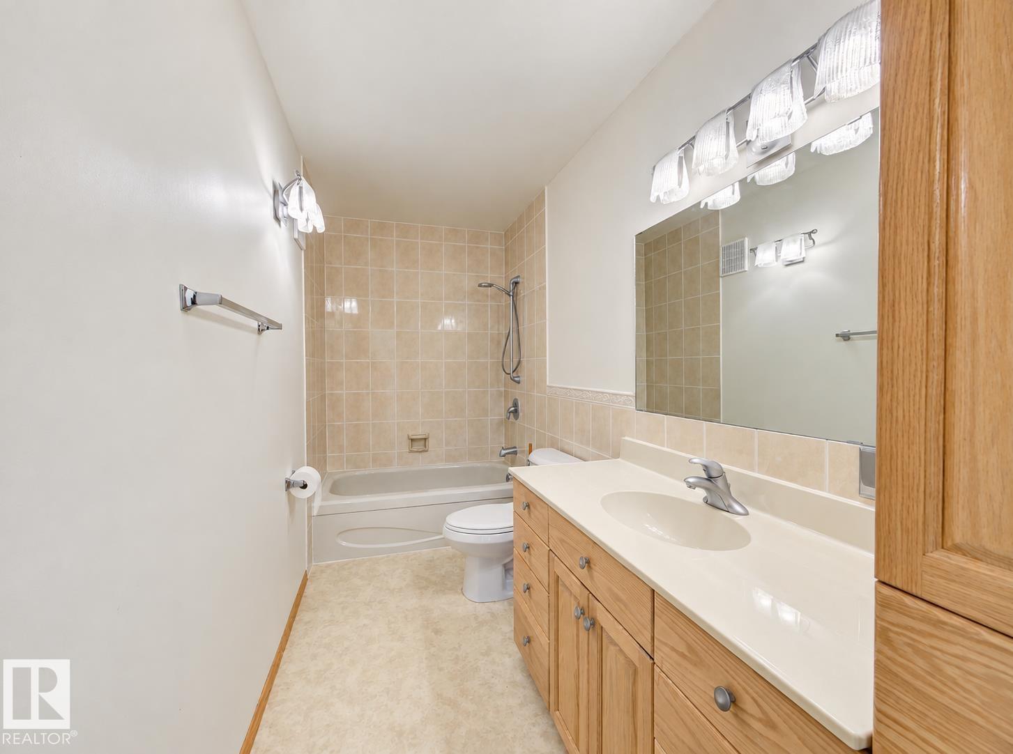 5503 44 ST - 18