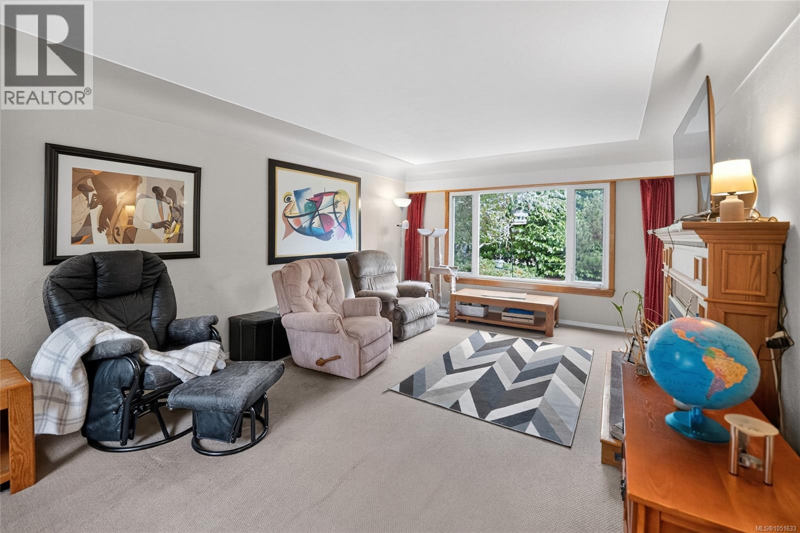 2025 Forest Dr - Image 12
