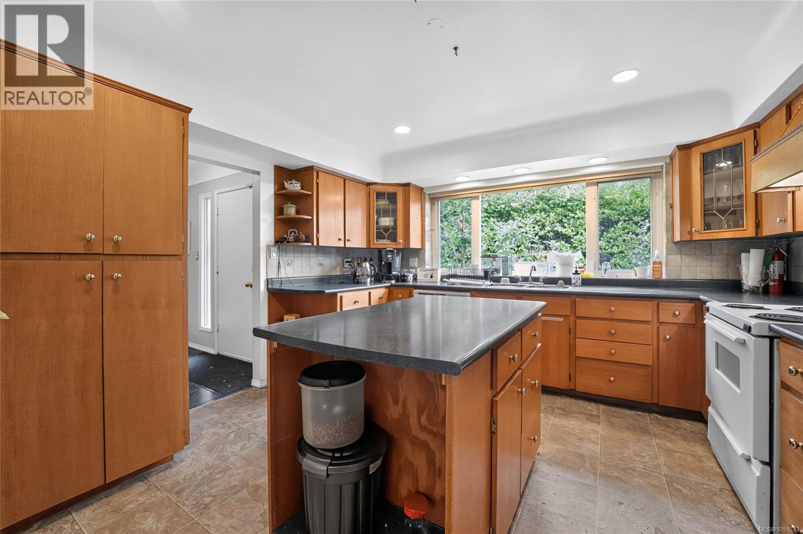 2025 Forest Dr - 14