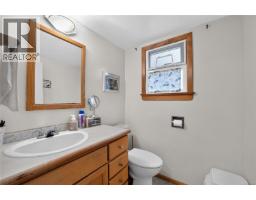 2025 Forest Dr, Nanaimo, BC V9S2R6 Photo 25