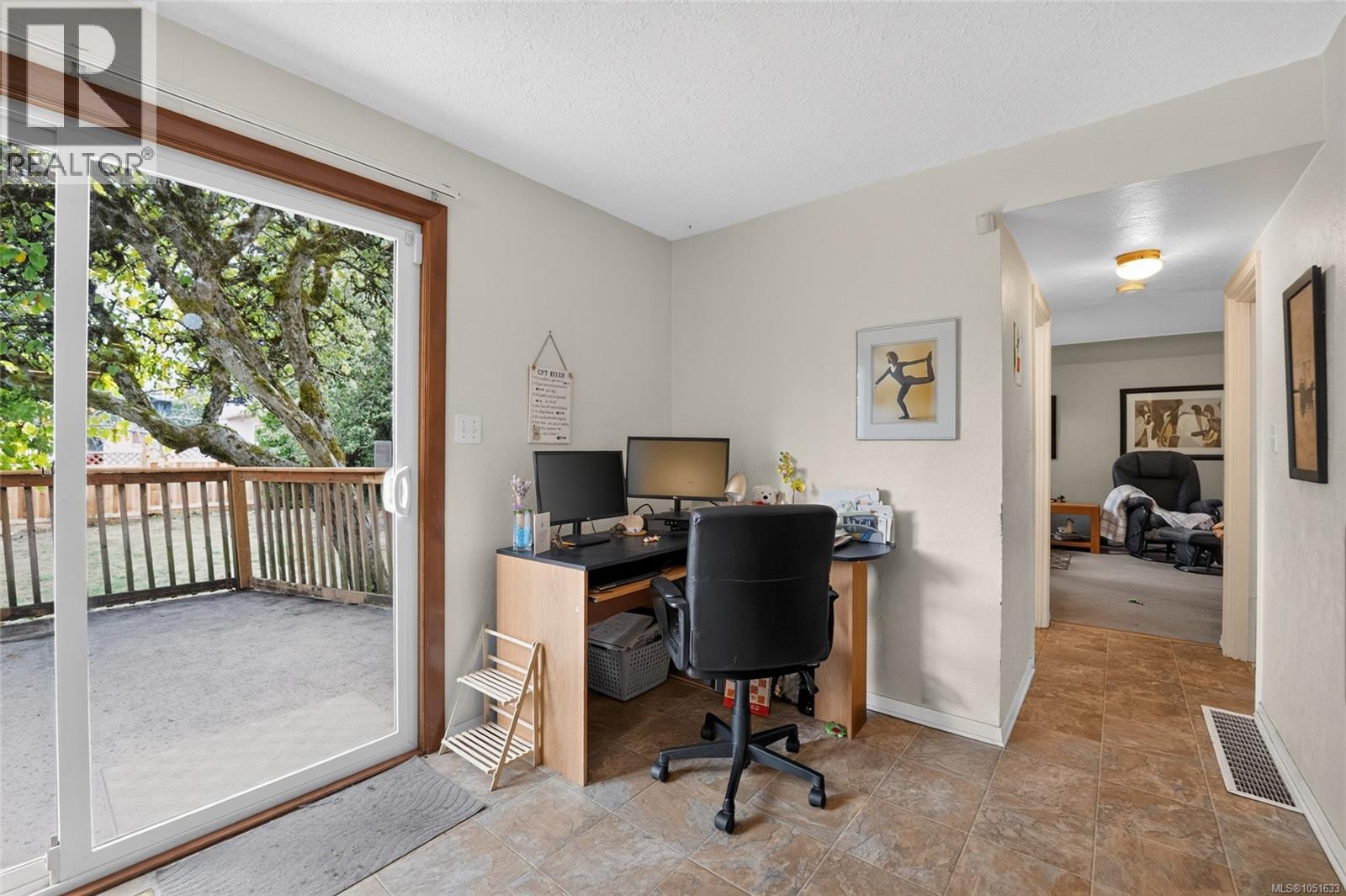 2025 Forest Dr - 19
