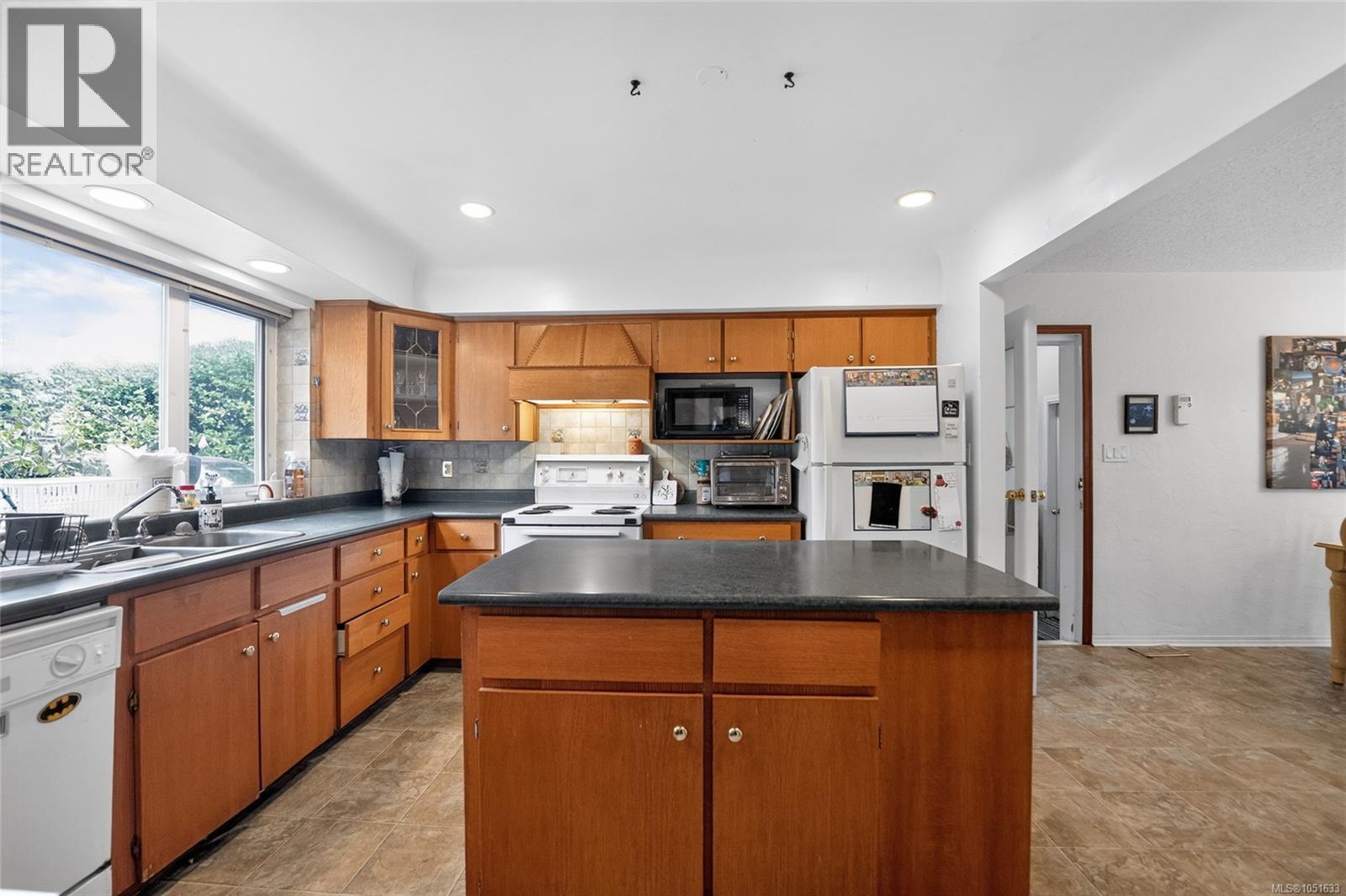 2025 Forest Dr - 15