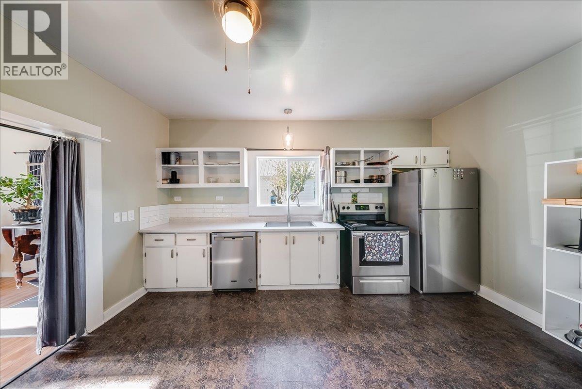 514 Davies Avenue - 20