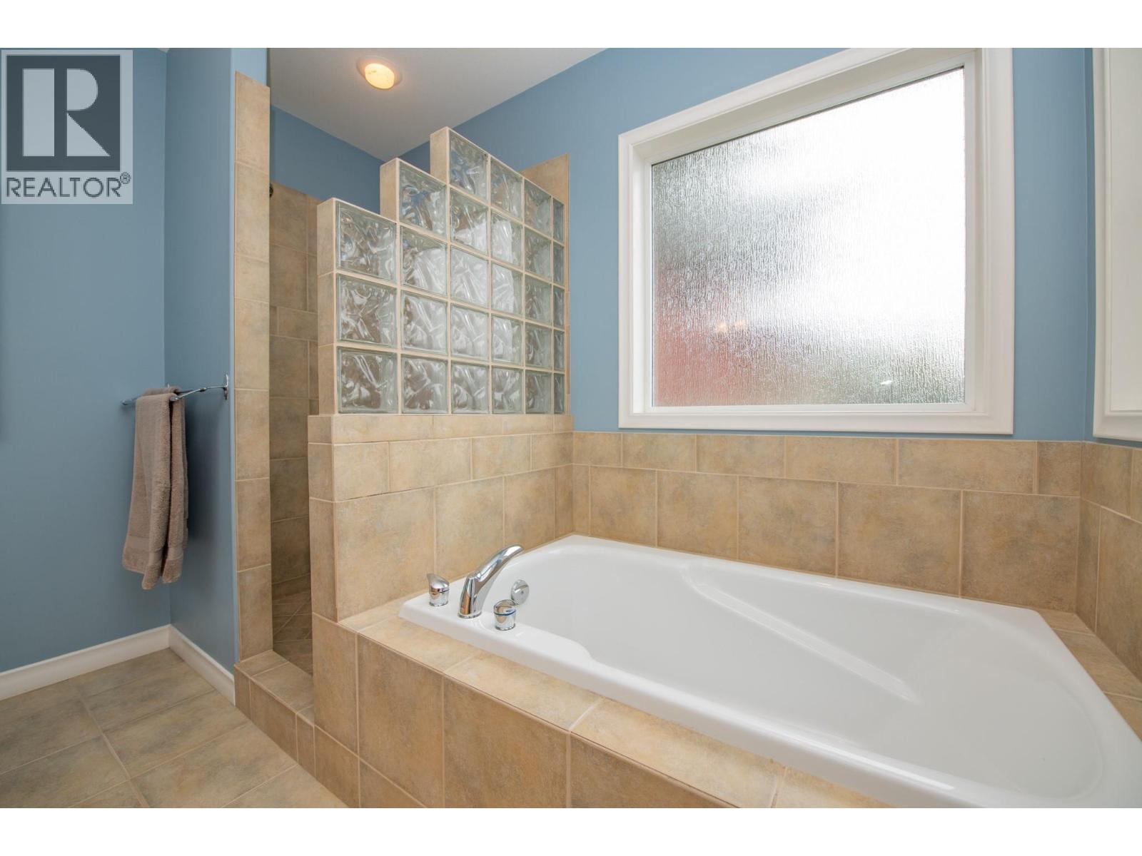 16585 Toby Road - 32