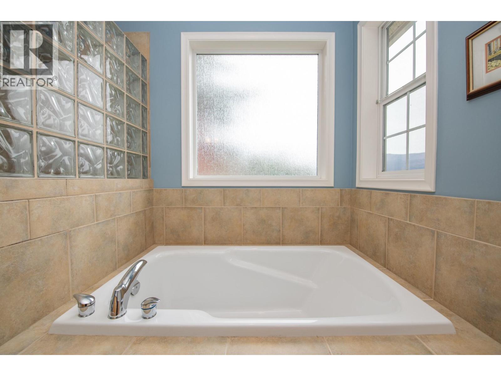 16585 Toby Road, Lake Country