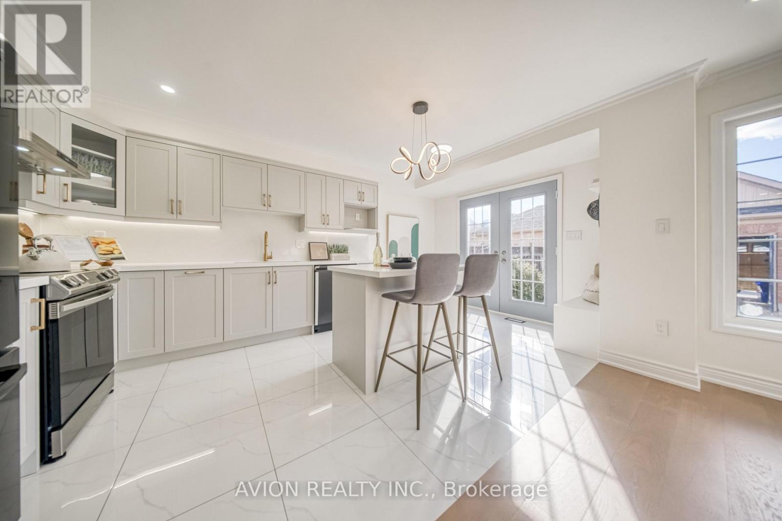 741 BUR OAK AVENUE - 16