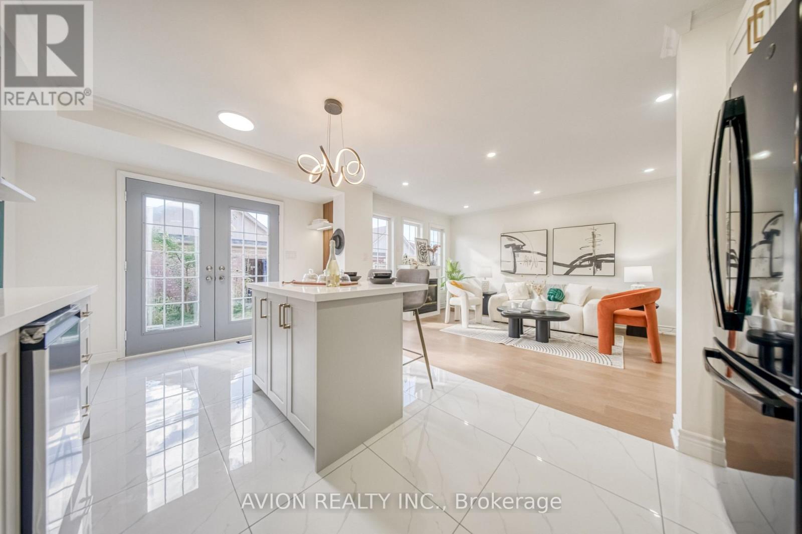 741 BUR OAK AVENUE - 19