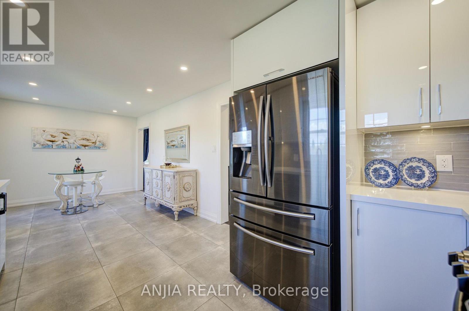 7 HAWTIN LANE - Image 23