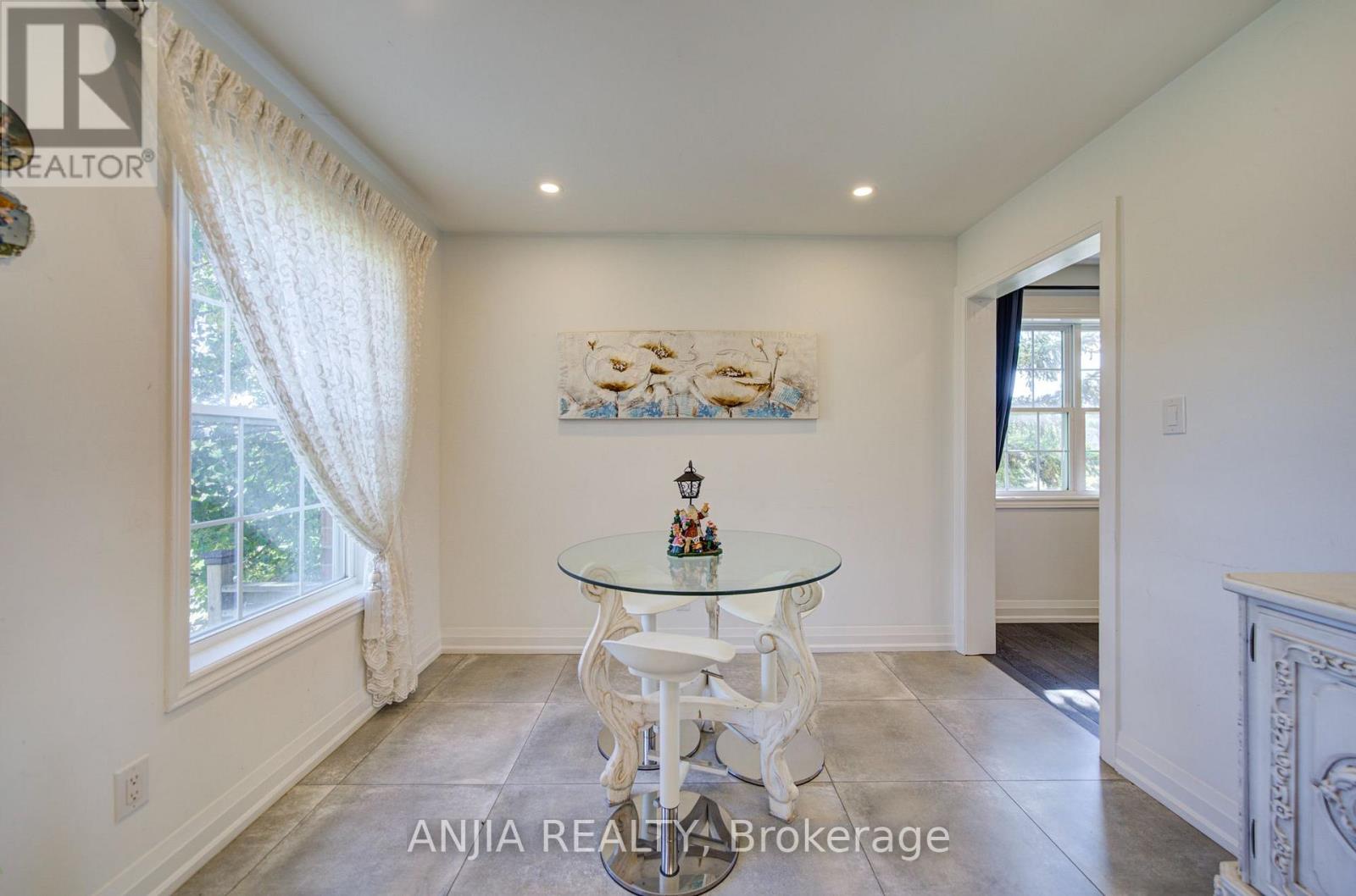7 HAWTIN LANE - Image 24