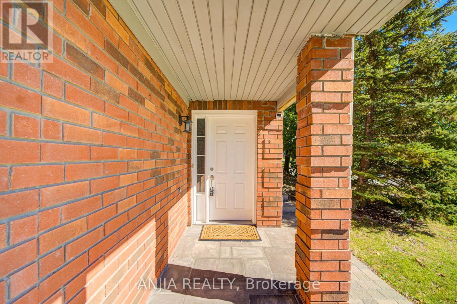 7 HAWTIN LANE - Image 4