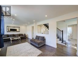 7 Hawtin Lane, Aurora, ON L4G7L4 Photo 13