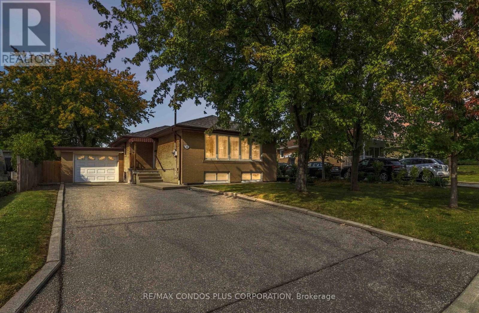 122 WYNDALE DRIVE - 1