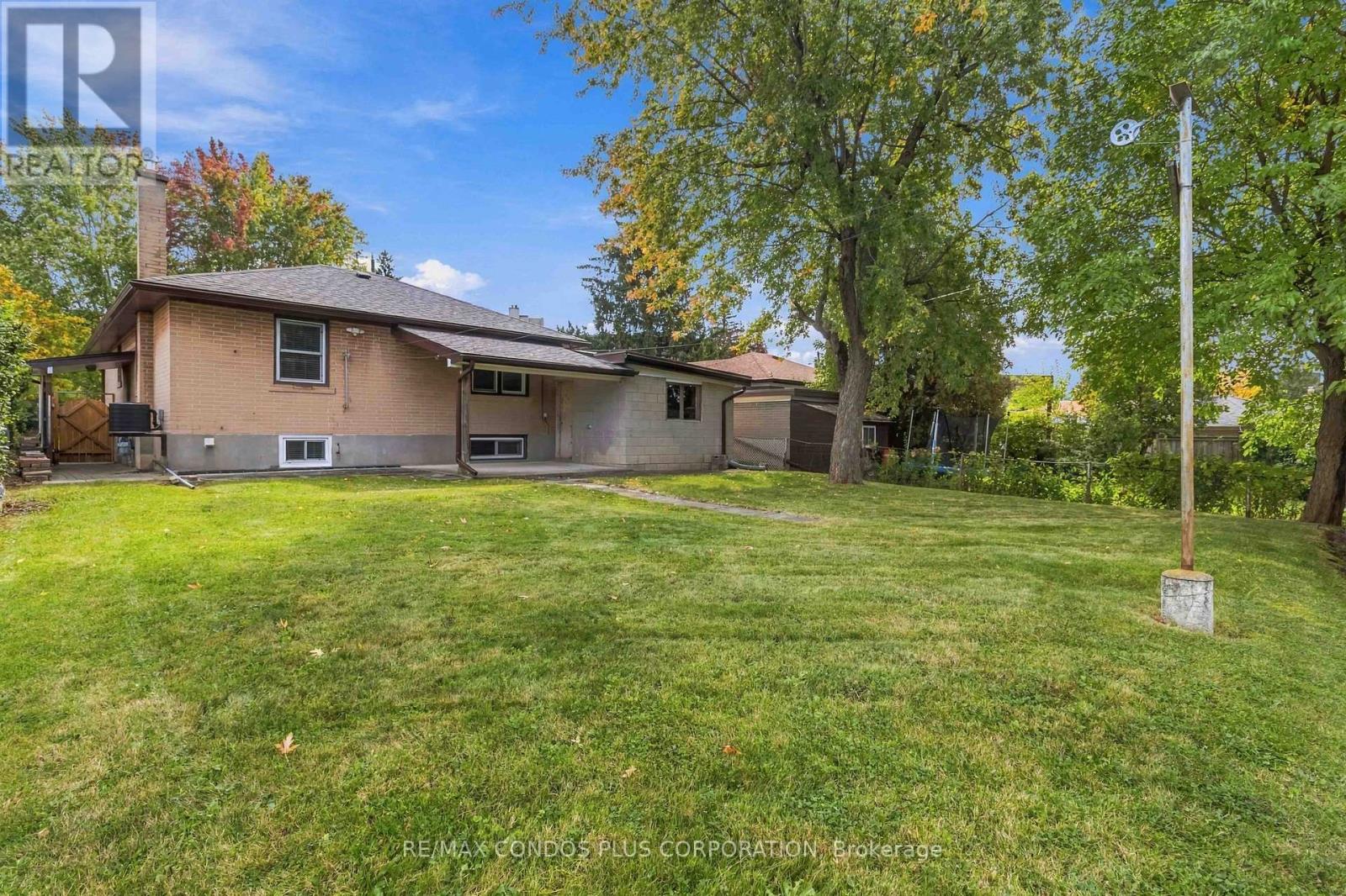 122 WYNDALE DRIVE - 41