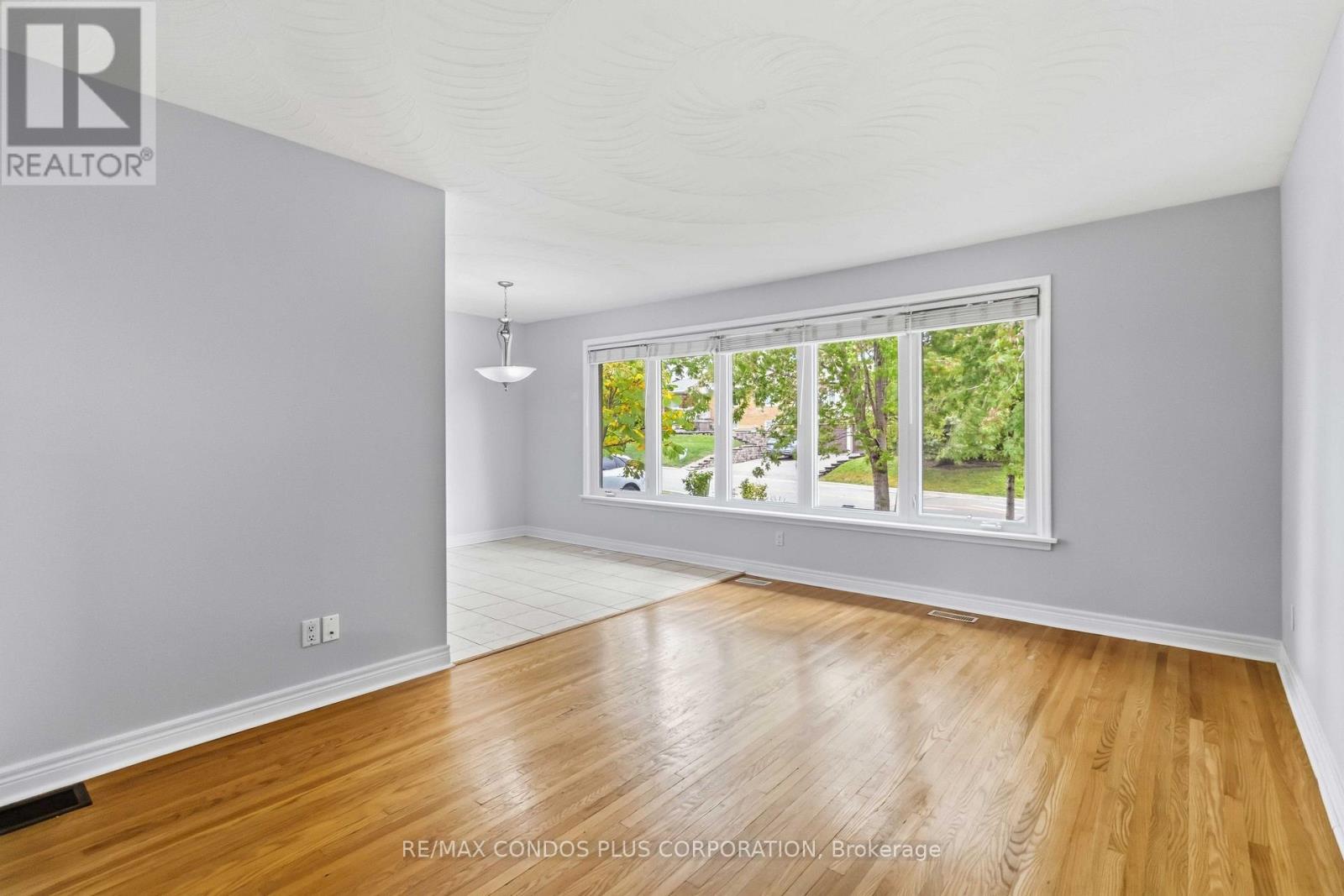 122 WYNDALE DRIVE - 5